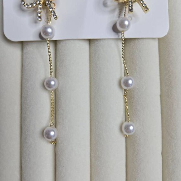 Elegant Vintage Bow Pearl Tassel Stud Earrings - Picture 8 of 9